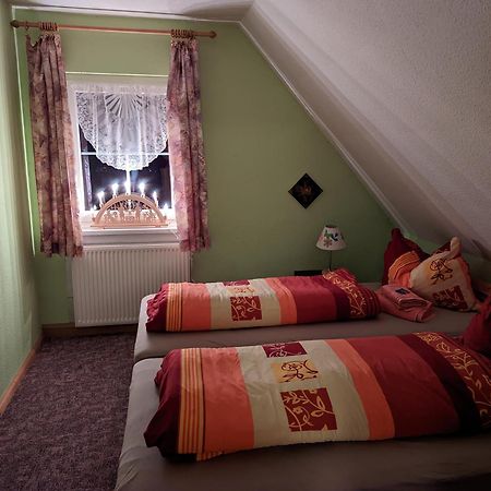 Ferienhaus Ferien Am Waldrand Altenberg Bagian luar foto